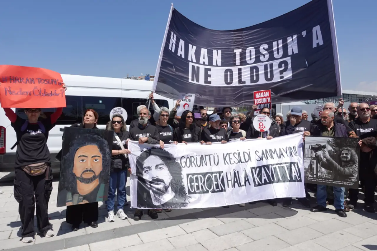 Hakan Tosun davası: Polisten yürüyüşe 'pankart' engeli