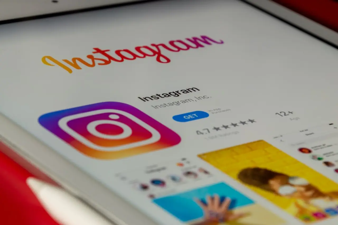 Instagram'a neden girilmiyor? Çöktü mü?
