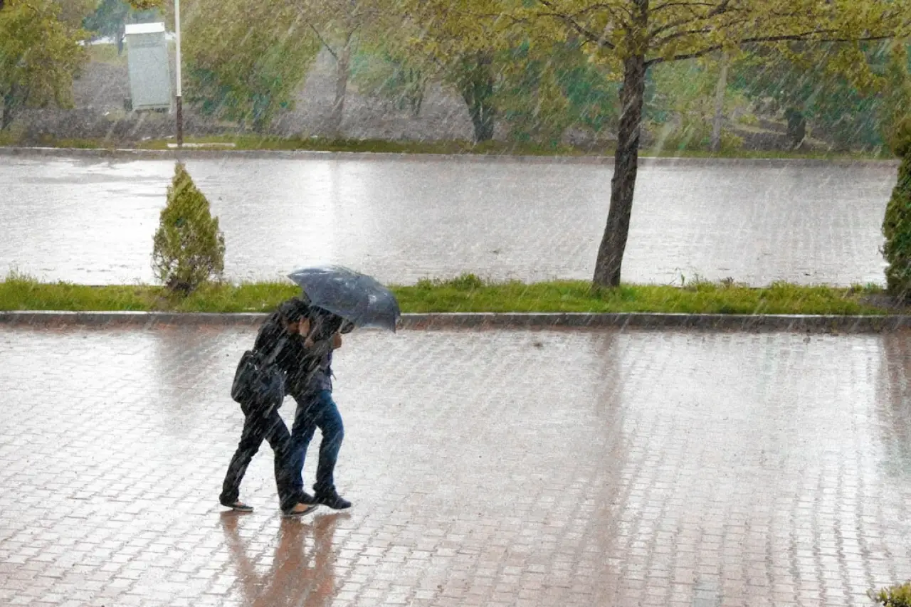 Meteoroloji uyardı: Kuvvetli sağanak ve gök gürültüsü bekleniyor