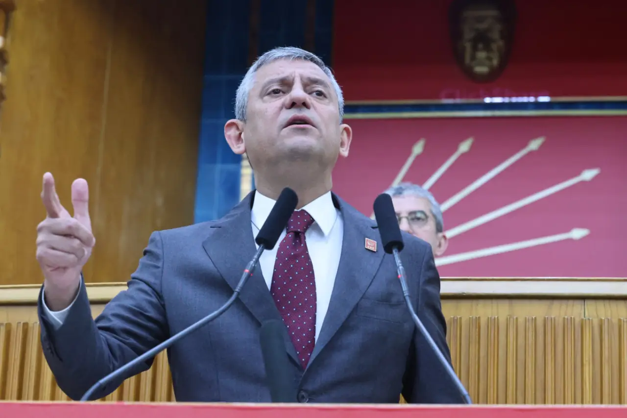 Özgür Özel seçim sonrası için sinyal verdi: “Beklemede olan Yüce Divan yargılamaları var”