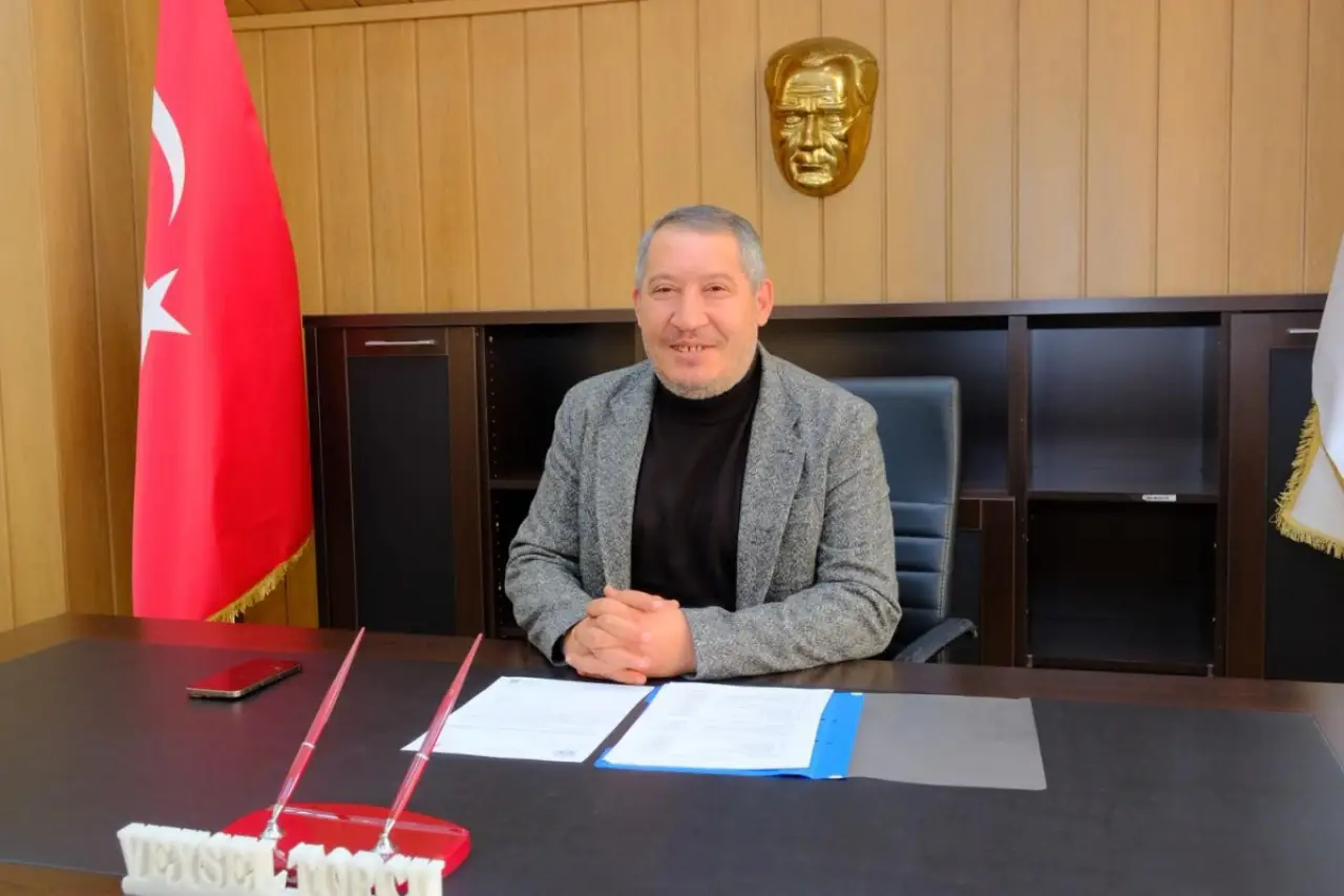 AKP’ye geçen belediye başkanının oğlu “cinsel istismar” suçlamasıyla tutuklanmış