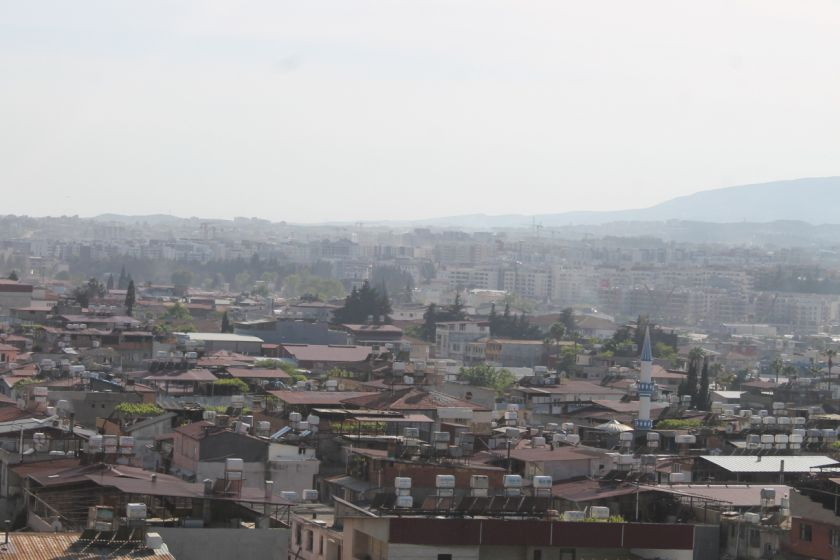 Hatay’daki sorunlar Mecliste: “İstatistik oyunu sürsün diye kira yardımları kesiliyor”