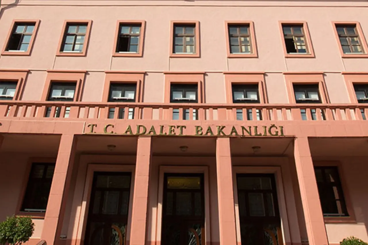 CHP: Adalet Bakanlığı değiştirilen tutuklu ifadelerini basına servis ediyor