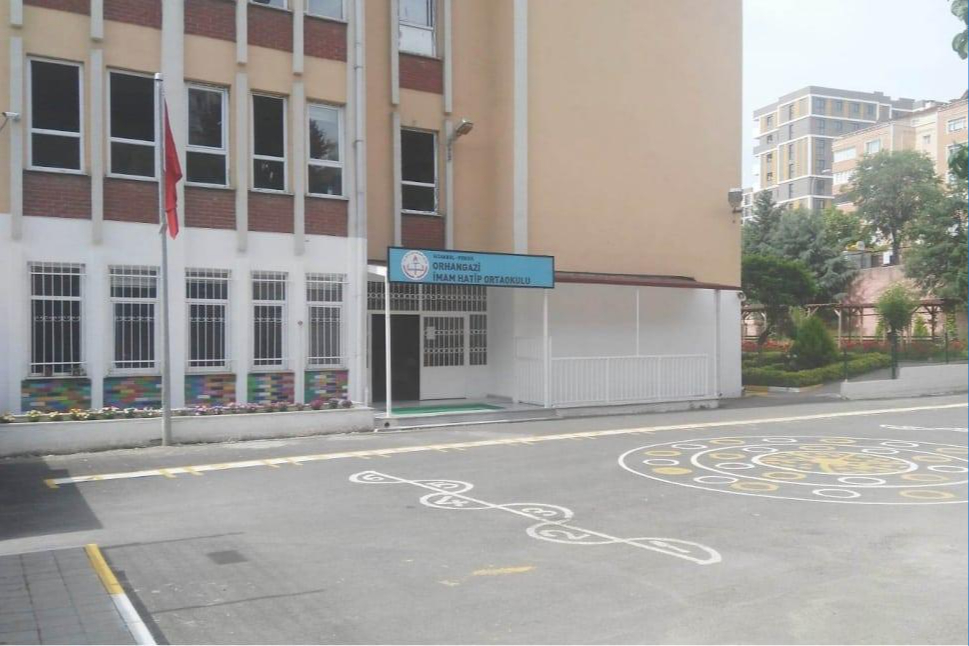 İstanbul Valiliği'nden Pendik'teki kitap listesi iddiasına açıklama: Okul müdürü açığa alındı