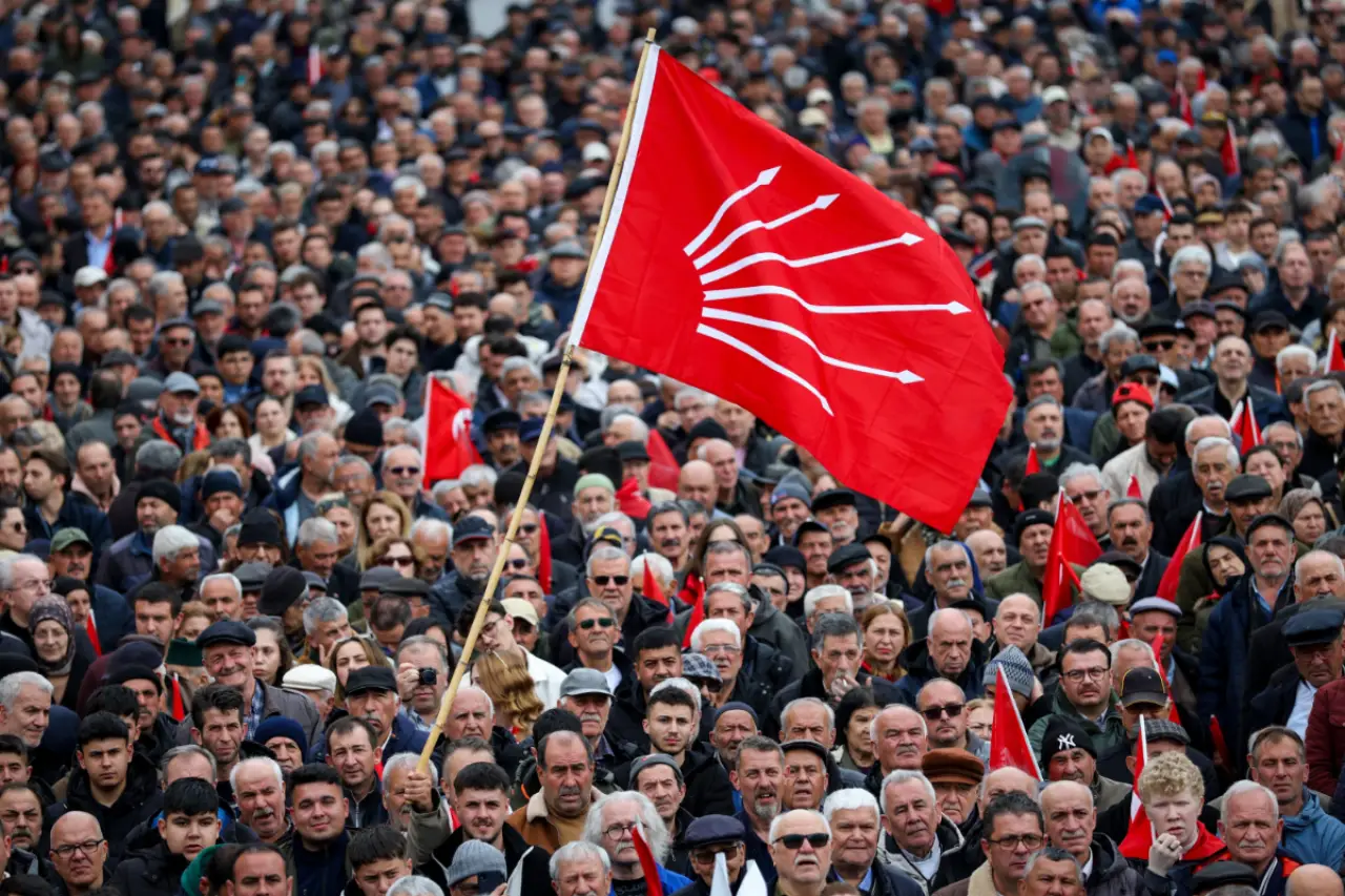 CHP'li 81 il başkanından ortak açıklama: 'Kirli odakların siyaseti dizayn etme çabasına izin vermeyeceğiz'