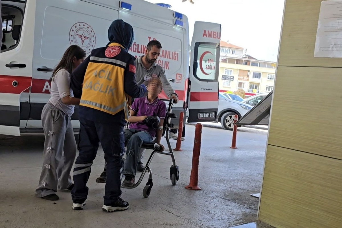 'İndirimli çiğ köfte' sonrası zehirlenme: İnegöl’de 28 öğrenci hastanelik oldu