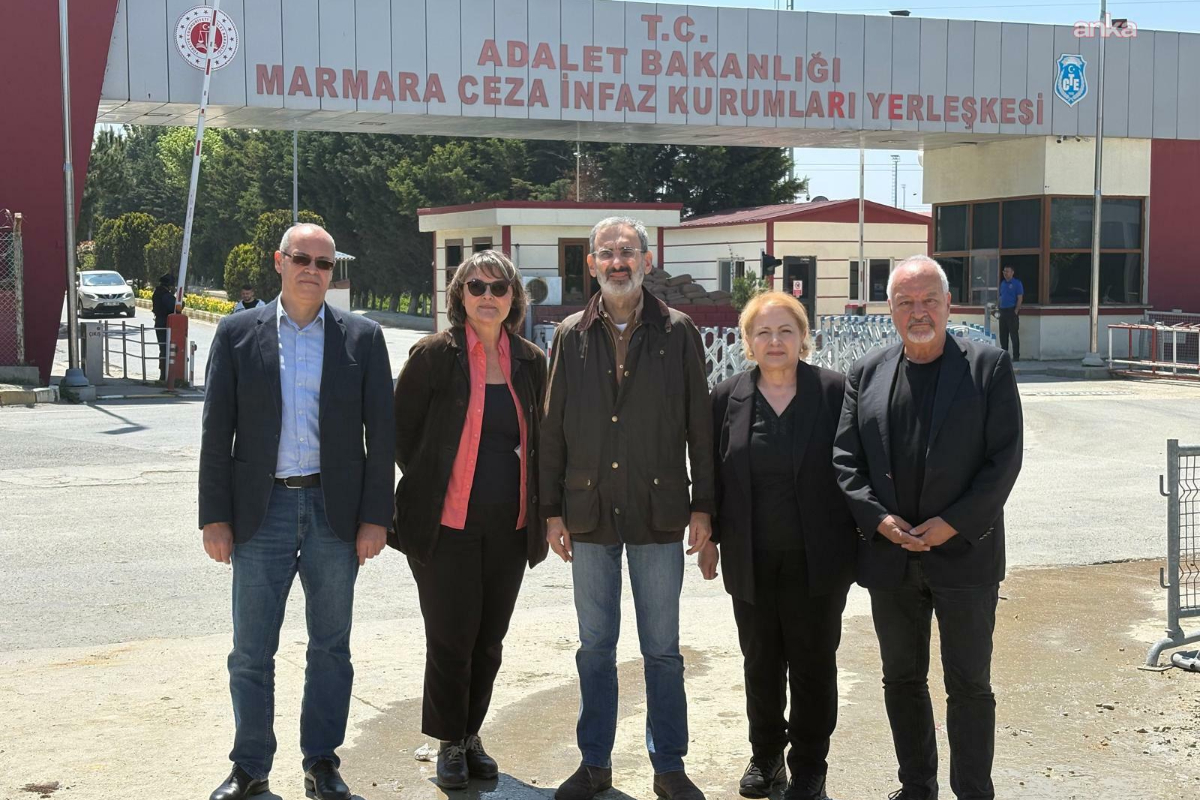 TGC, duruşması öncesi Alican Uludağ'ı ziyaret etti: Gazetecilerin özgürlüklerinden mahrum bırakılması Anayasa'ya aykırıdır