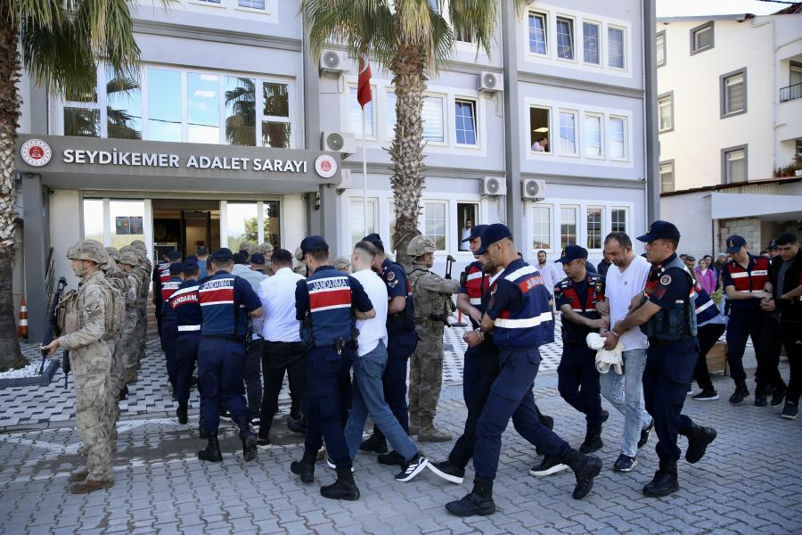 Muğla merkezli "Daltonlar" suç örgütü operasyonu: Gözaltına alınan 12 kişiden 10'u tutuklandı