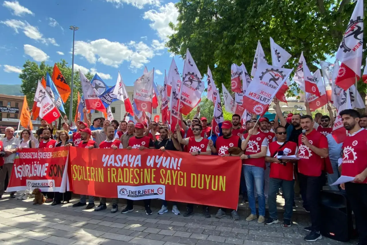 DİSK Enerji-Sen, Bursagaz’da yetki itirazını protesto etti: İşçinin iradesine saygı duyun
