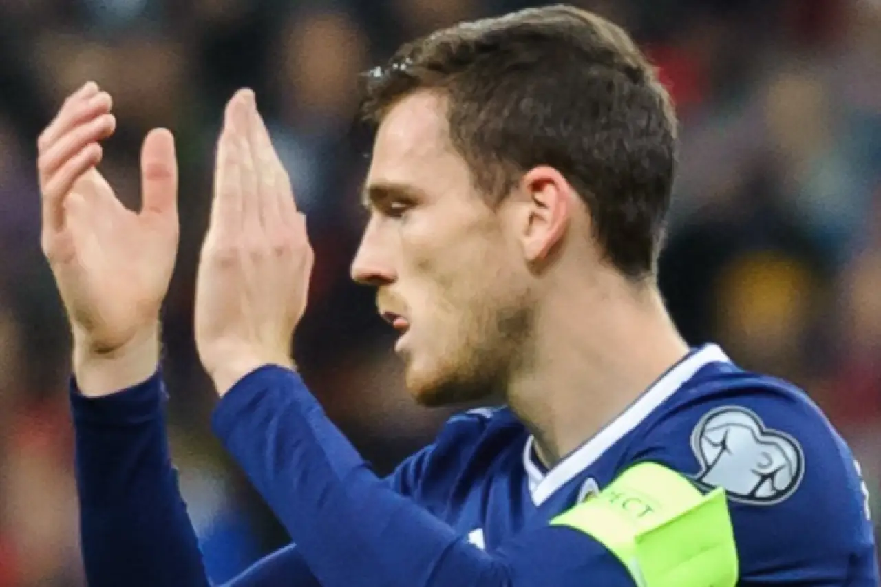 Fenerbahçe, Liverpool’un yıldızı Robertson ile büyük oranda anlaştı
