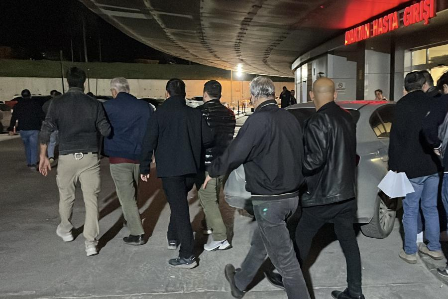 Tepebaşı Belediyesine yönelik operasyon: Gözaltına alınan 25 kişi adliyede