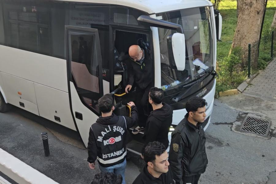 İBB’nin iki müdürlüğüne operasyon: Gözaltına alınan 12 kişi adliyeye sevk edildi