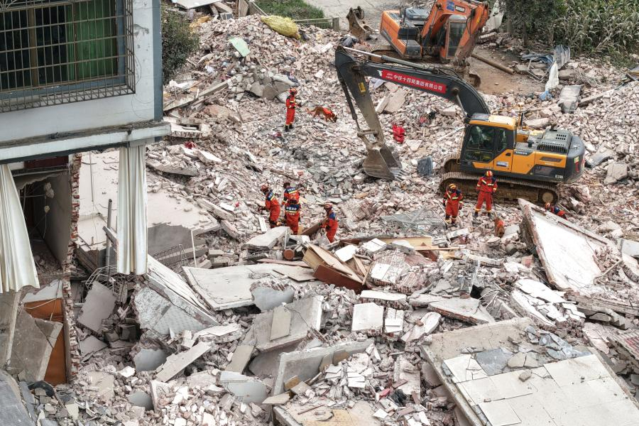 Çin'in Guangşi Cuang Özerk Bölgesi'nde 5,2 büyüklüğünde deprem; 2 kişi yaşamını yitirdi