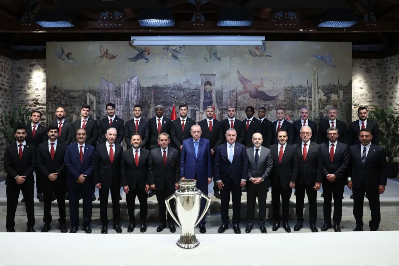 Cumhurbaşkanı Erdoğan, şampiyon Galatasaray’ı kabul etti