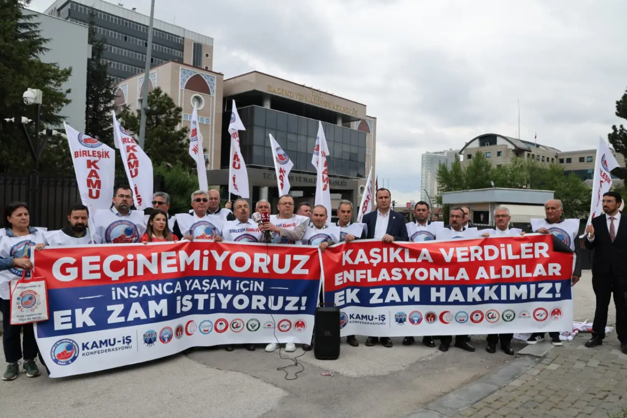 Birleşik Kamu-İş ek zam talebi için Bakanlık önünden seslendi: “Krizi biz çıkartmadık, faturasını biz ödemeyeceğiz”