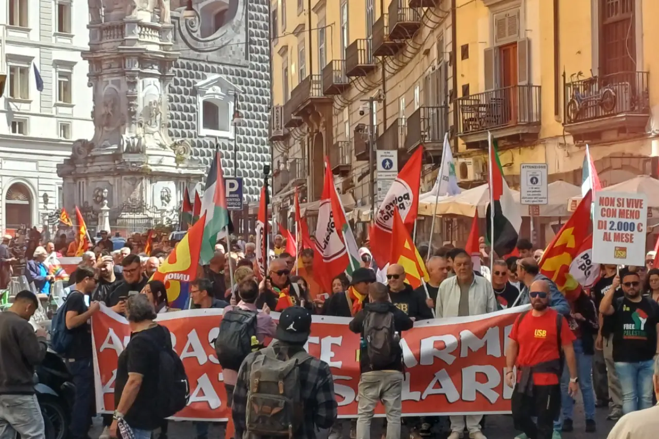 İtalya’da işçilerden grev: Savaşa ve soykırıma tek bir çivi bile yok!