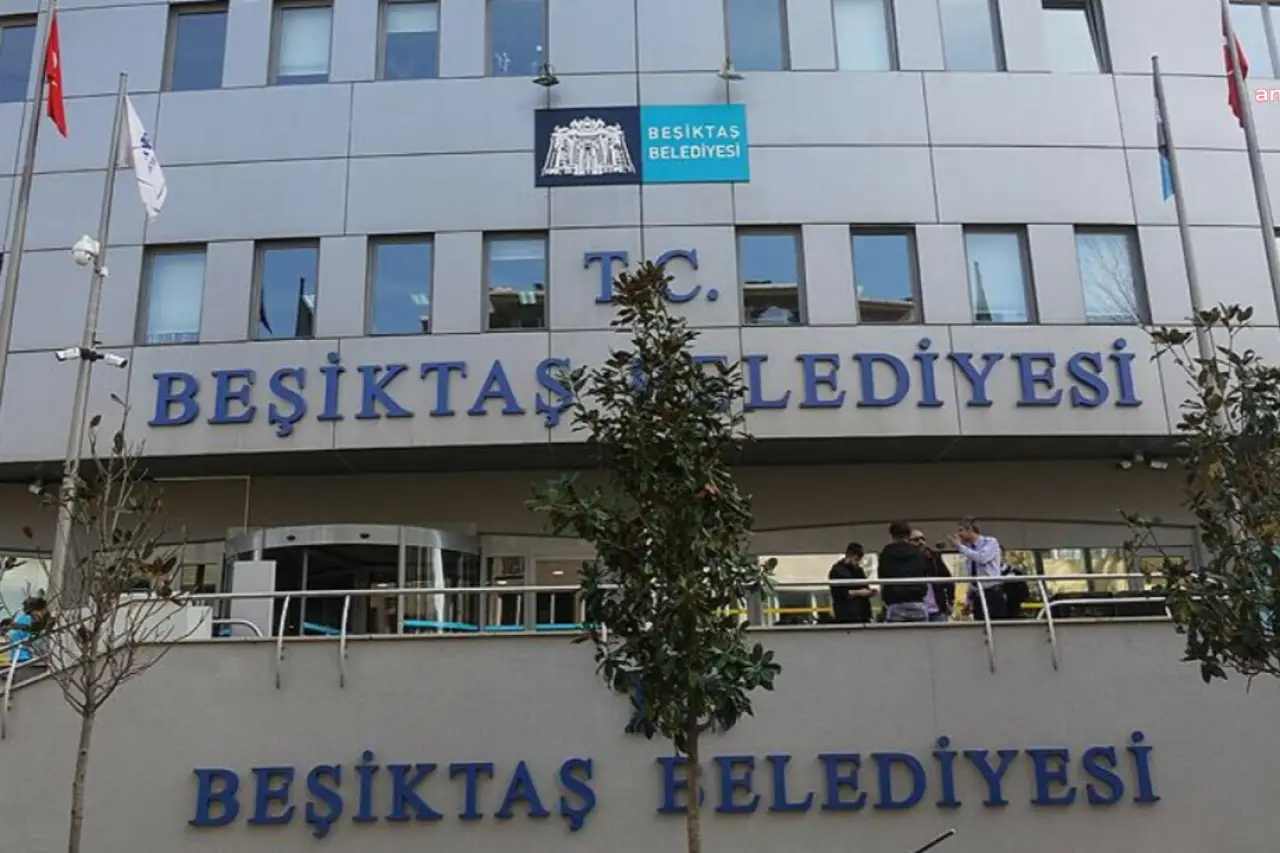 Beşiktaş Belediyesine operasyon: Eski başkan yardımcısı dahil beş kişi gözaltına alındı