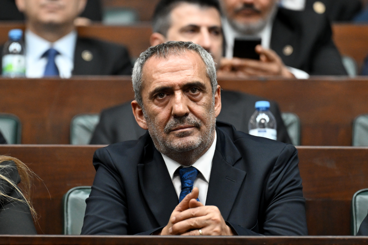 AKP grubunda bakanlar konuşmadı Yavuz Bingöl konuştu: Siyasetten uzak duramıyoruz