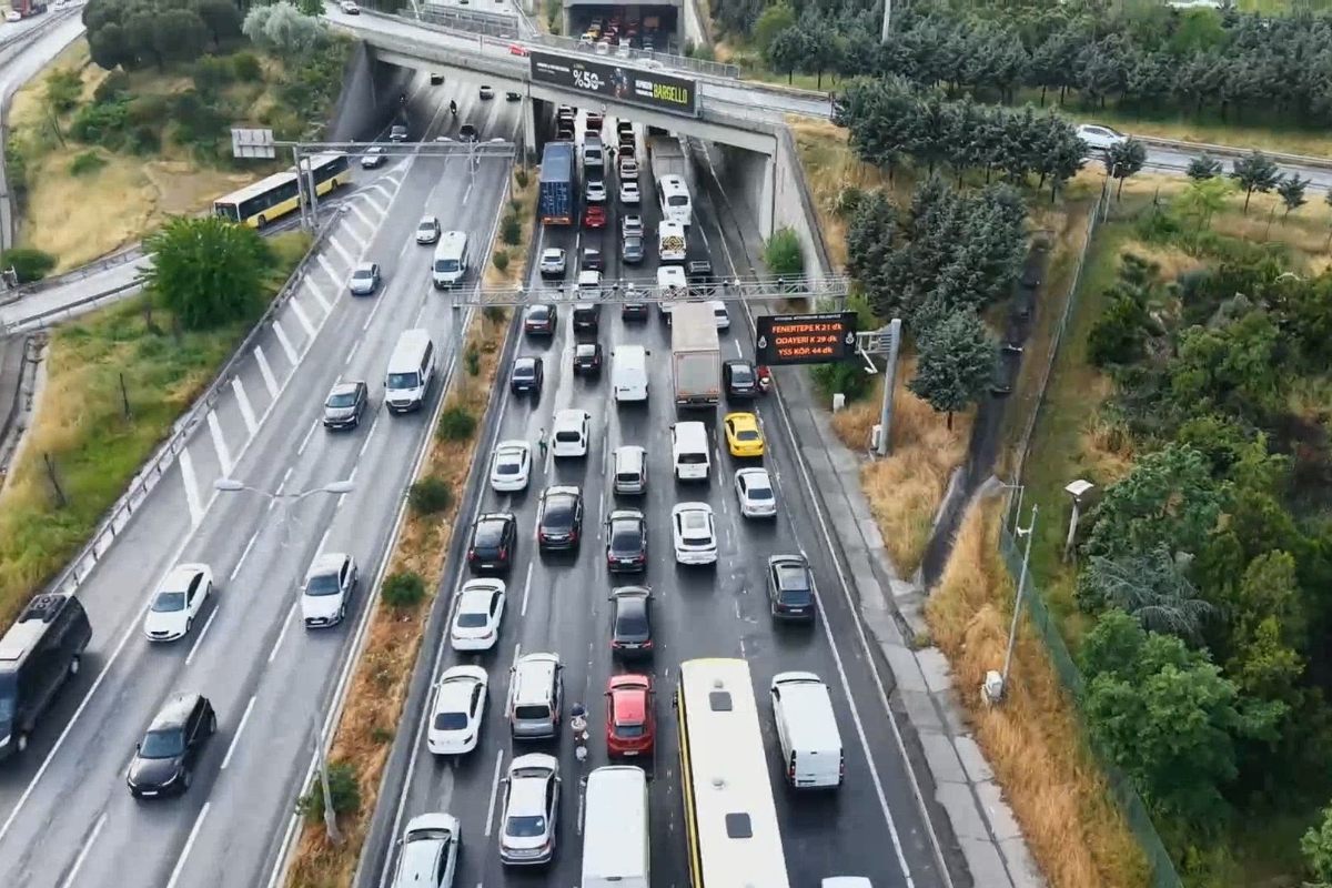 İstanbul'da trafik yoğunluğu yüzde 85'e ulaştı