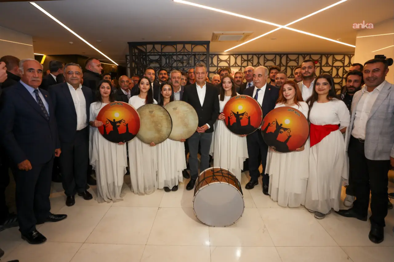 Özgür Özel’den doğu turu: Haziranda 10 ili ziyaret edecek