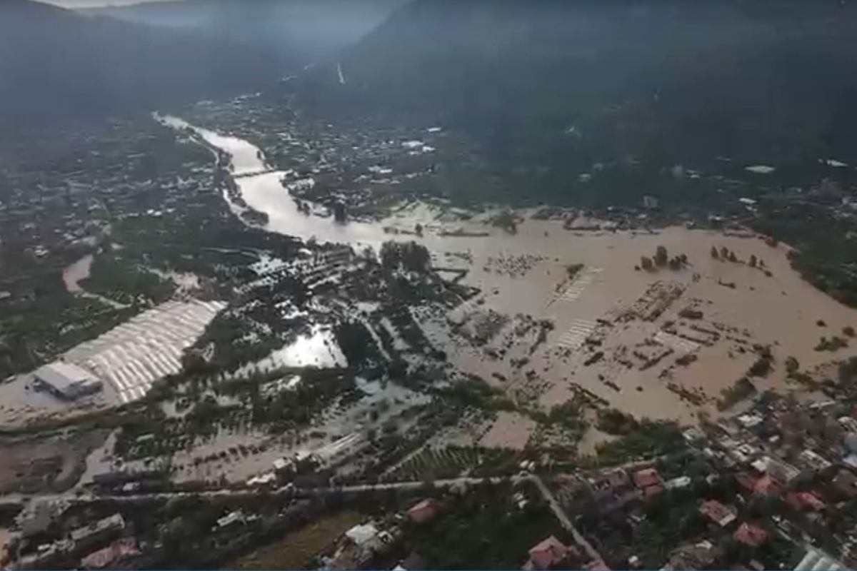 Tülay Hatimoğulları’ndan sel tepkisi: Önlemsizlik halkın kaderi olamaz