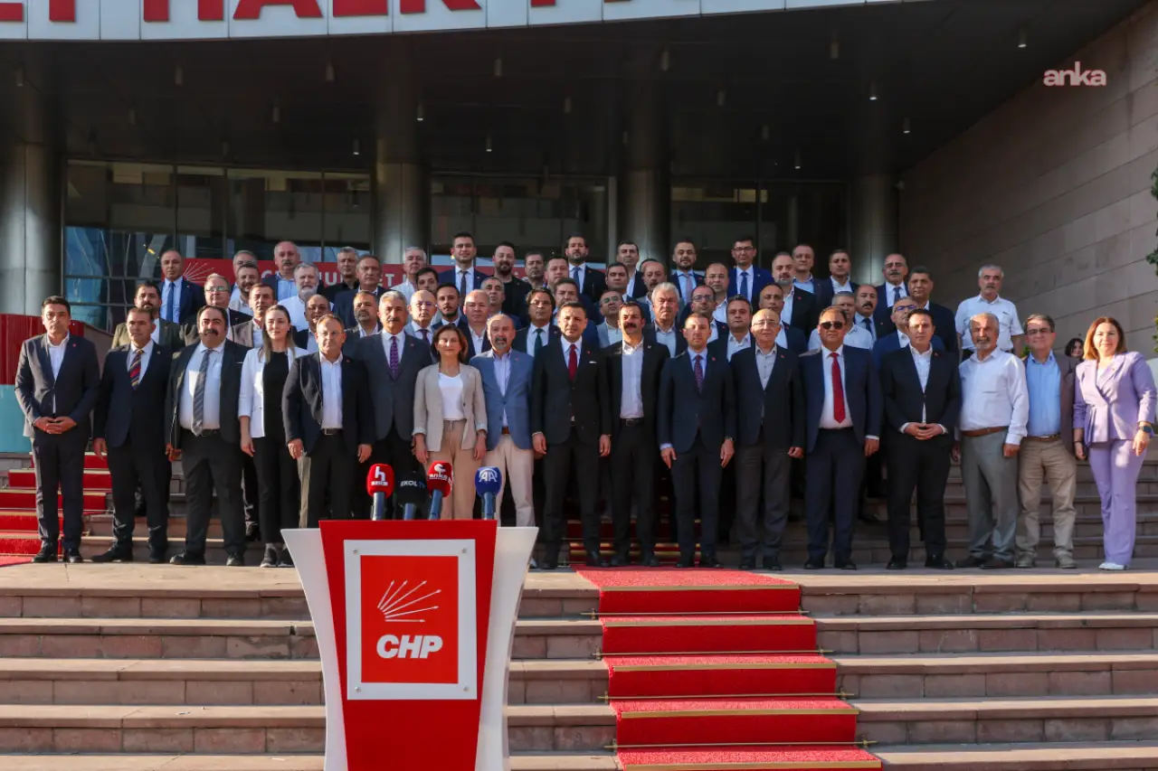CHP’nin 81 il başkanından ortak açıklama: Genel Başkanımız Özel'e sonuna kadar sahip çıkacağız