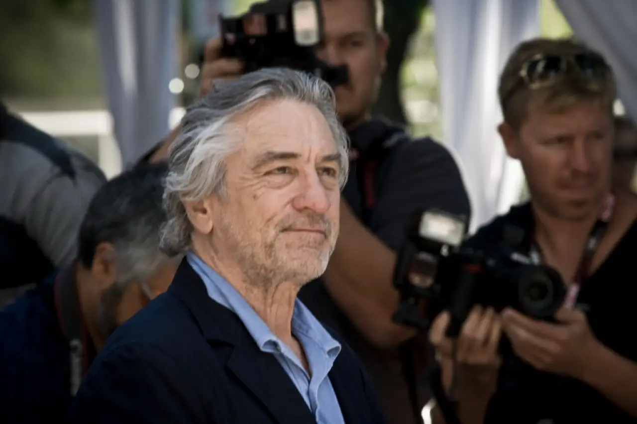 Robert De Niro’dan Trump göndermesi: “Epstein dosyalarının sayısı…”