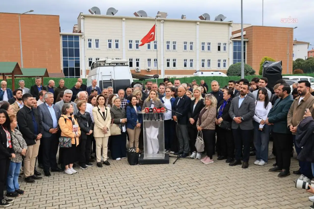 ADA buluşması Silivri'de yapıldı: “Dört bayramdır mağduriyet yaşayan tutsaklara ve biz ailelerine sabır ve güç diliyorum”