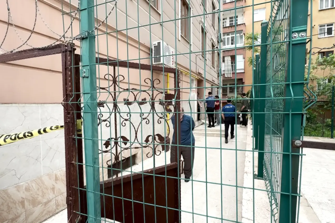 Bayram temizliği yaparken 5’inci kattan düşen kadın yaşamını yitirdi