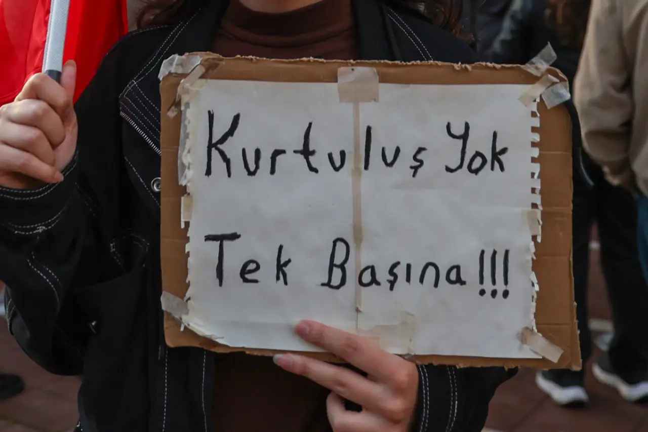 YTÜ öğrencilerinden 'mutlak butlan' tepkisi: 'Bu saldırılara cevap topyekun mücadeleyle verilebilir'