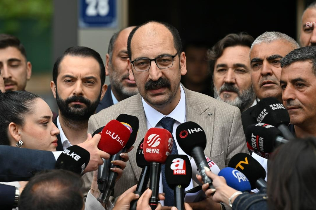 Kılıçdaroğlu’nun basın danışmanı Sönmez: “İl ve ilçe örgütlerine yönelik herhangi bir görevden alma ya da görevlendirme yapılmadı”