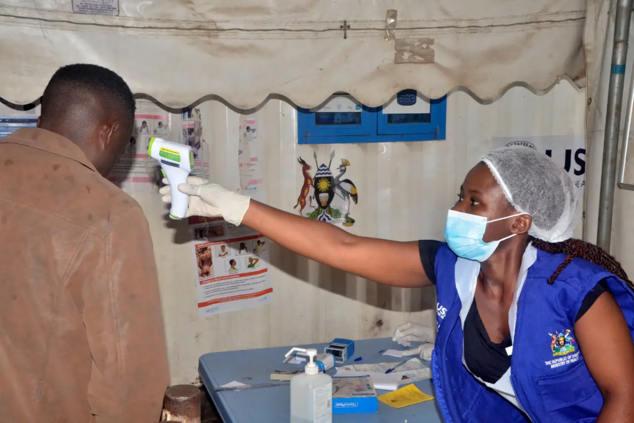 Doğu Kongo'da Ebola bir tedavi merkezi ateşe verildi