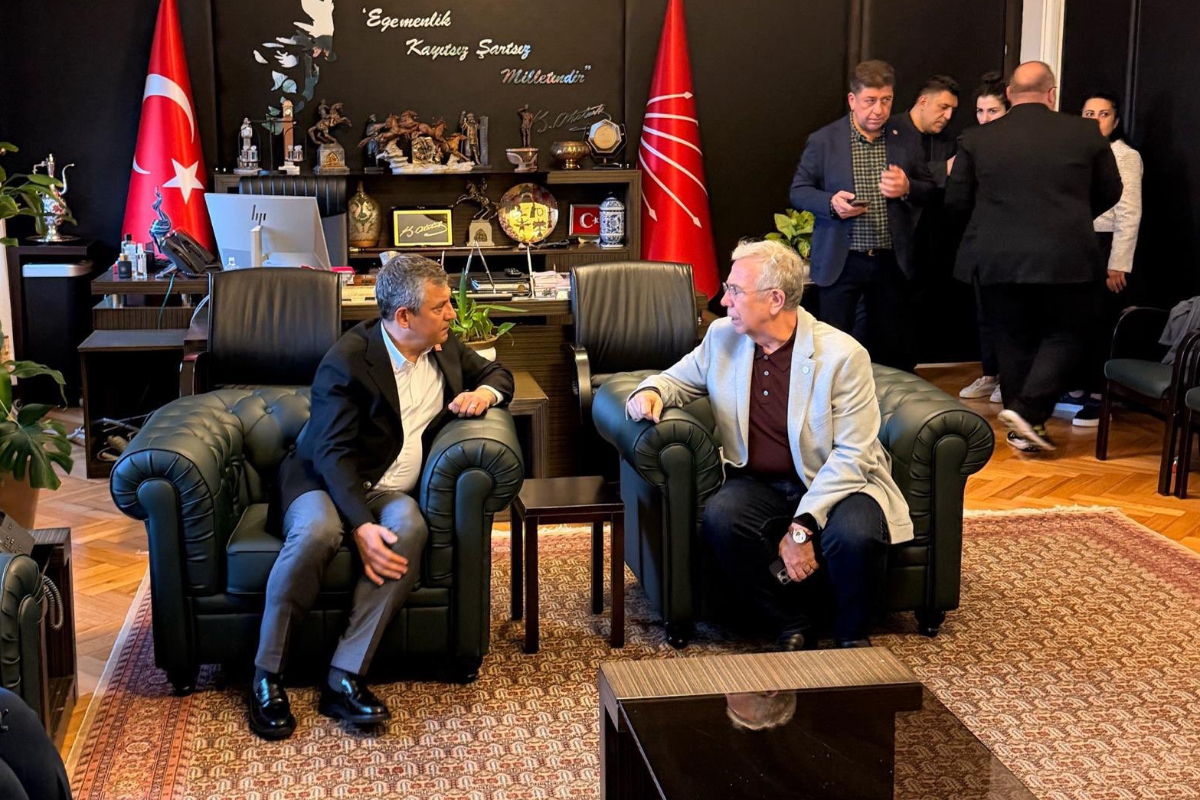 Mansur Yavaş, Mecliste Özel'i ziyaret etti: 'Polisin girmesi hoş olmadı'