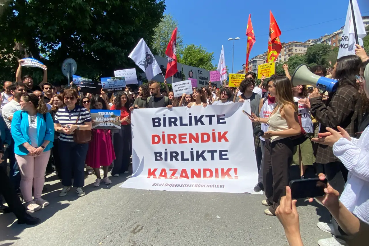Bilgi Üniversitesi direnişi geri adım attırdı | Öğrenciler: Mücadele kazandı, dayanışma sürecek