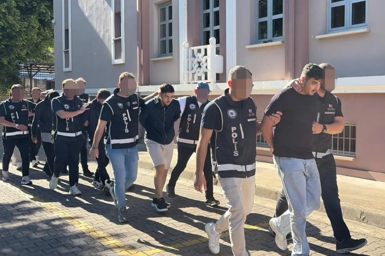 Fethiye Belediye Başkanı Karaca'ya yönelik silahlı saldırı: Gözaltına alınan 4 kişi adliyeye sevk edildi