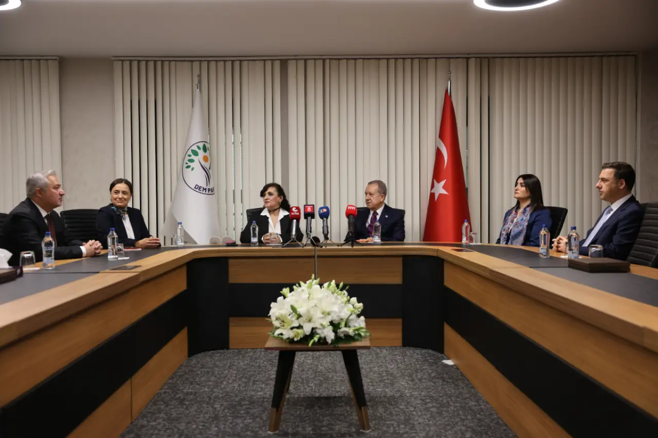 MHP’den DEM Parti’ye bayram ziyareti: “Süreci en iyi şekilde sonuçlandırmalıyız”