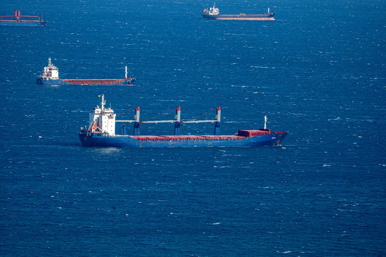 Karadeniz'de İHA saldırısı: Sinop açıklarında üç yük gemisi hedef alındı