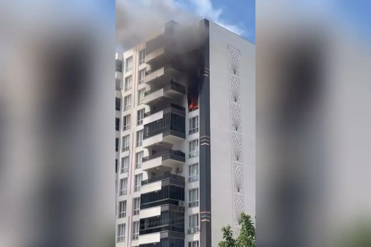 Diyarbakır'da 11 katlı binada yangın: 4 kişi dumandan etkilendi