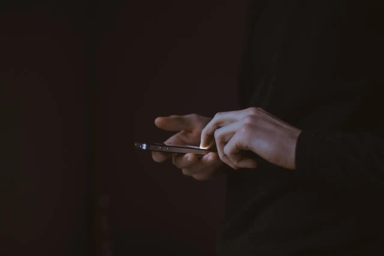KVKK'den emsal karar: İzinsiz SMS atan şirkete 1 milyon lira ceza kesildi