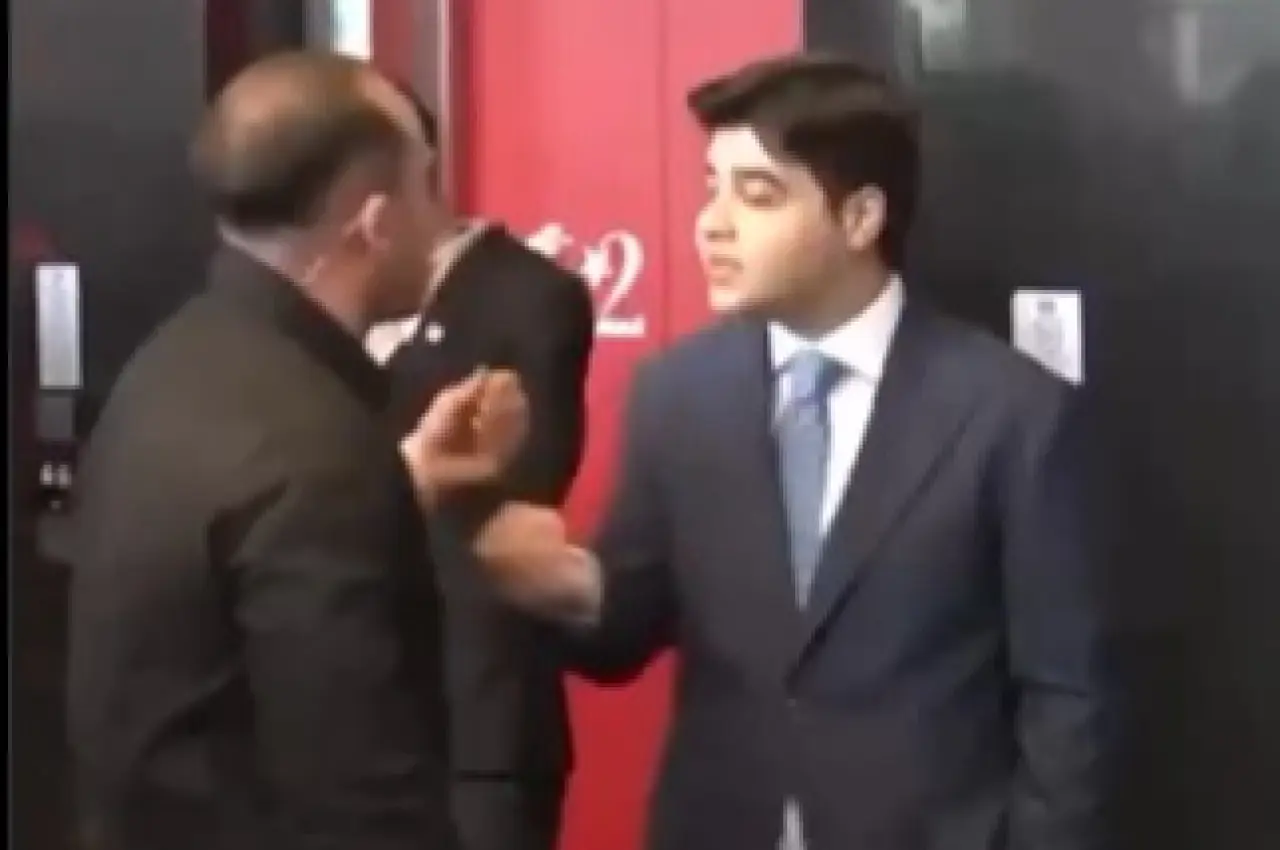 CHP Genel Merkezinde Veysi Uyanık'ın oğlu Ahmet Hakan Uyanık tartaklandı