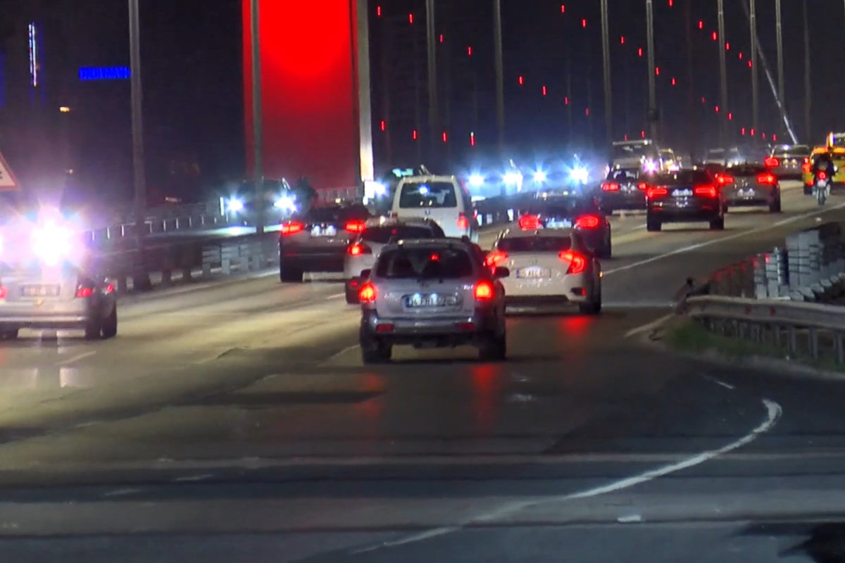 Bayram dönüşü başladı: İstanbul'un köprülerinde trafik yoğunluğu yaşanıyor