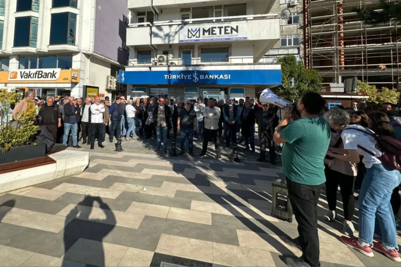 Metin Lokumcu ölümünün 15’inci yılında Hopa’da anıldı