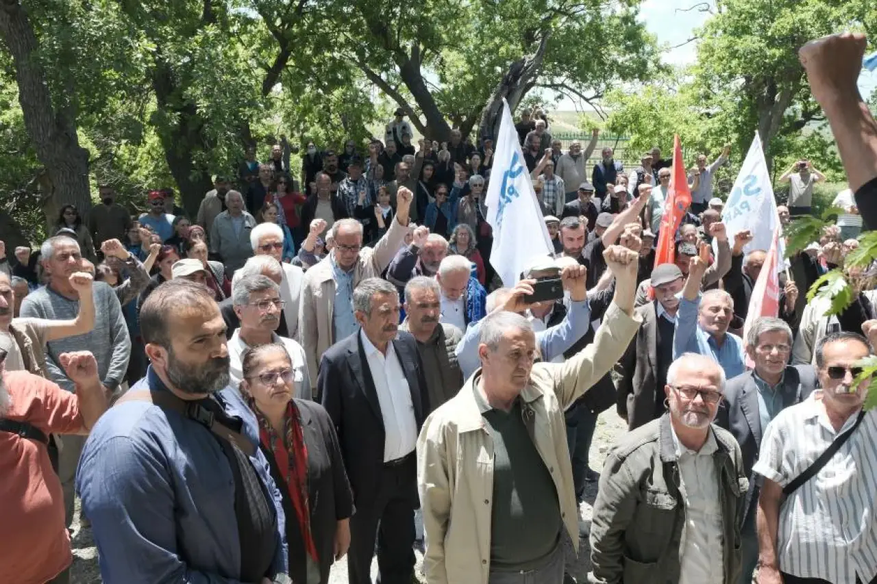 Hüseyin Cevahir Dersim'de mezarı başında anıldı: Daha fazla Cevahir olmaya ihtiyacımız var