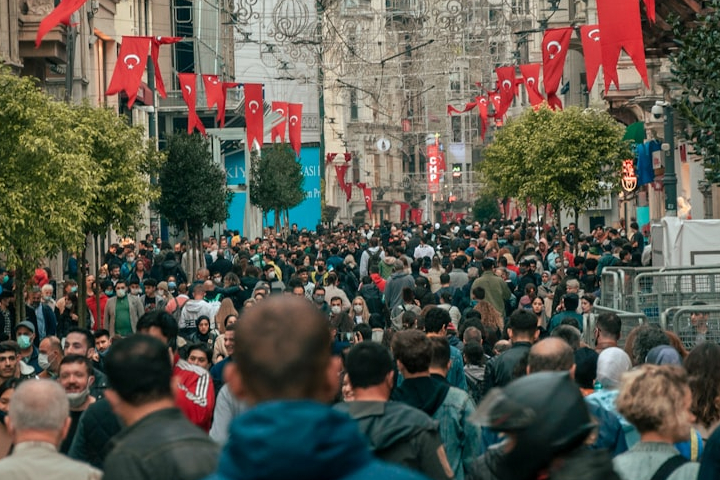 Gerçek işsizlik yüzde 30'u, istihdam kaybı 350 bini aşarak büyüyor