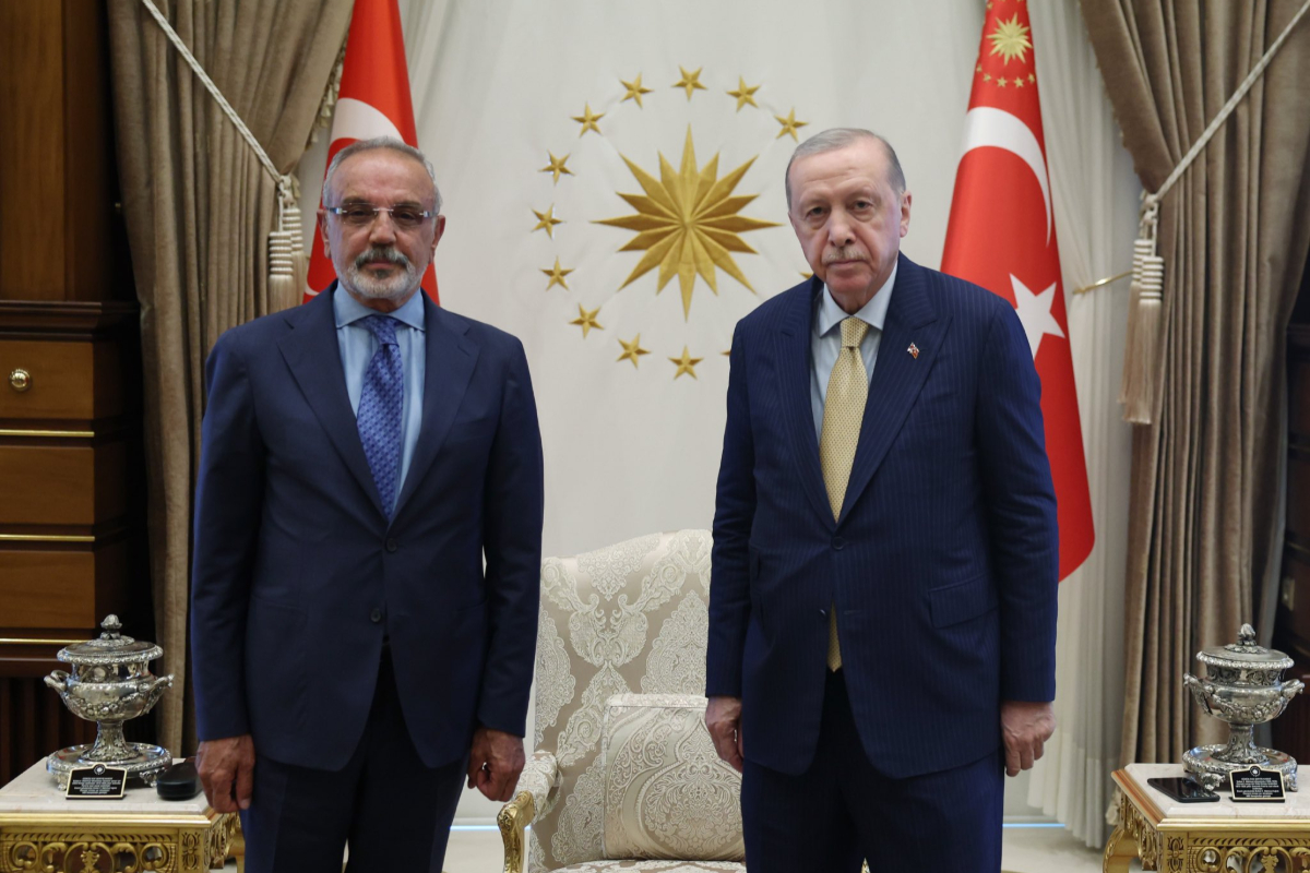 DEM Partili Sakık, Cumhurbaşkanı Erdoğan’ı ziyaret etti: 'Barışın güçlenmesine katkı sunmasını temenni ediyorum'