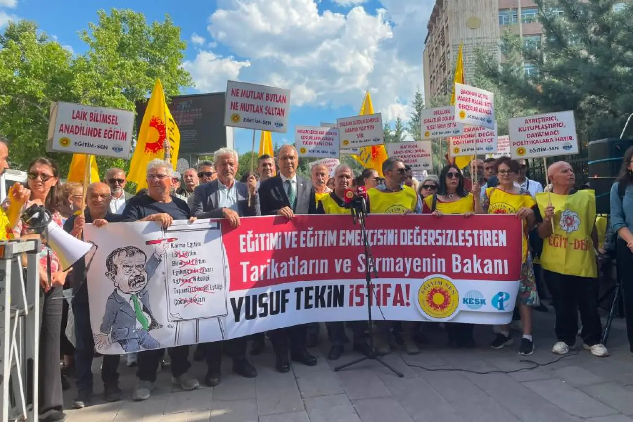 Eğitim Sen Ankara Şubeleri: ‘Eğitim iktidarın ideolojisine göre şekillendiriliyor’