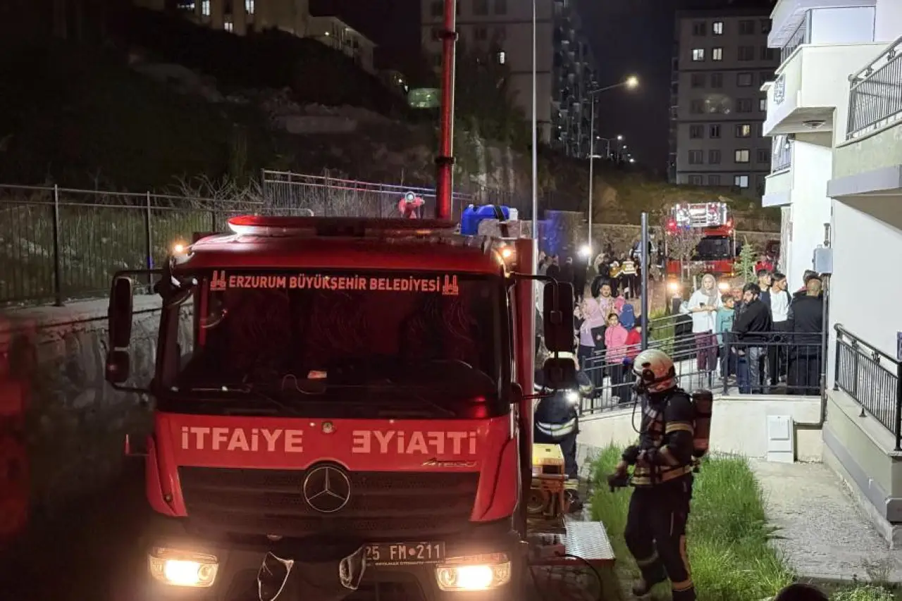 Erzurum'da bir binada çıkan yangında diyaliz hastası kadın hayatını kaybetti