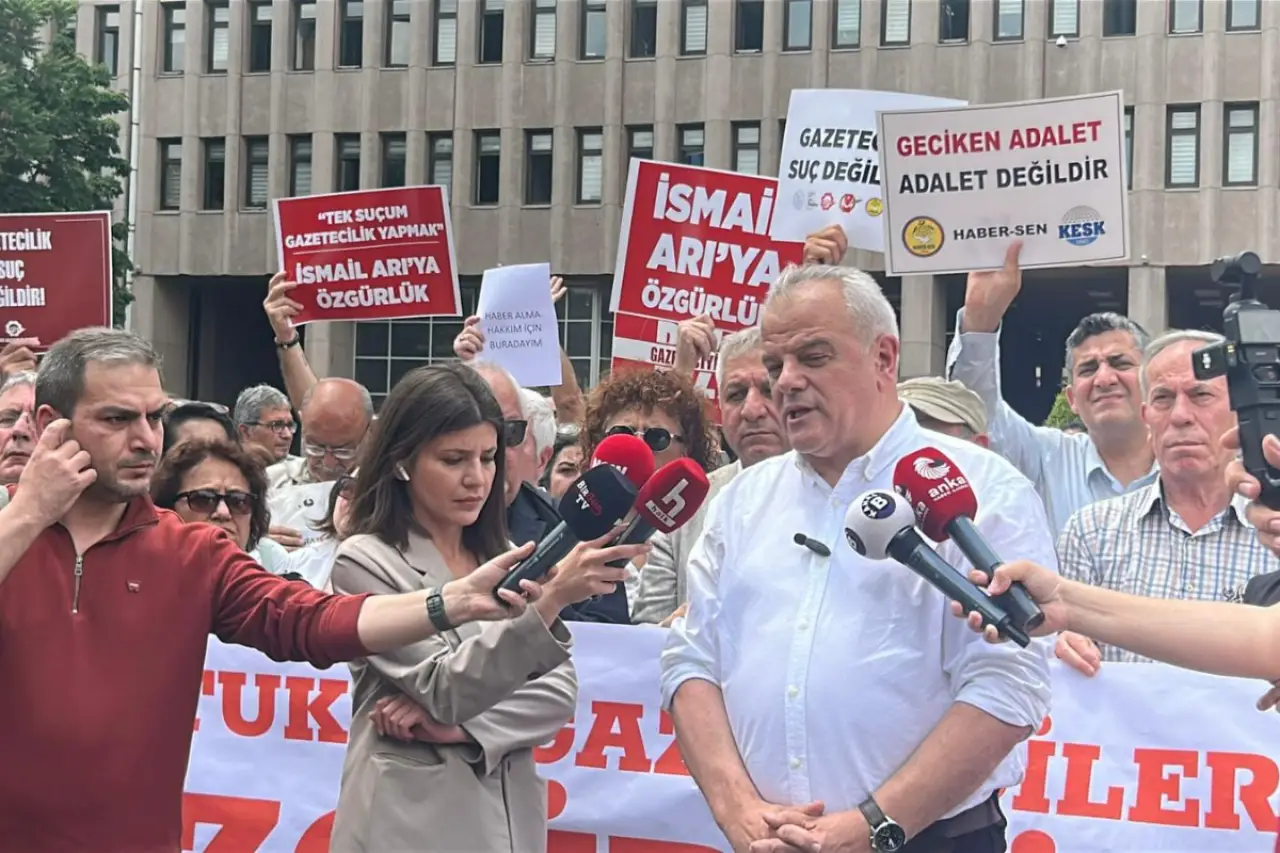 Gazeteci İsmail Arı'nın ilk duruşması görülüyor: 'Bu davada bir kişi değil, gazetecilik yargılanıyor'