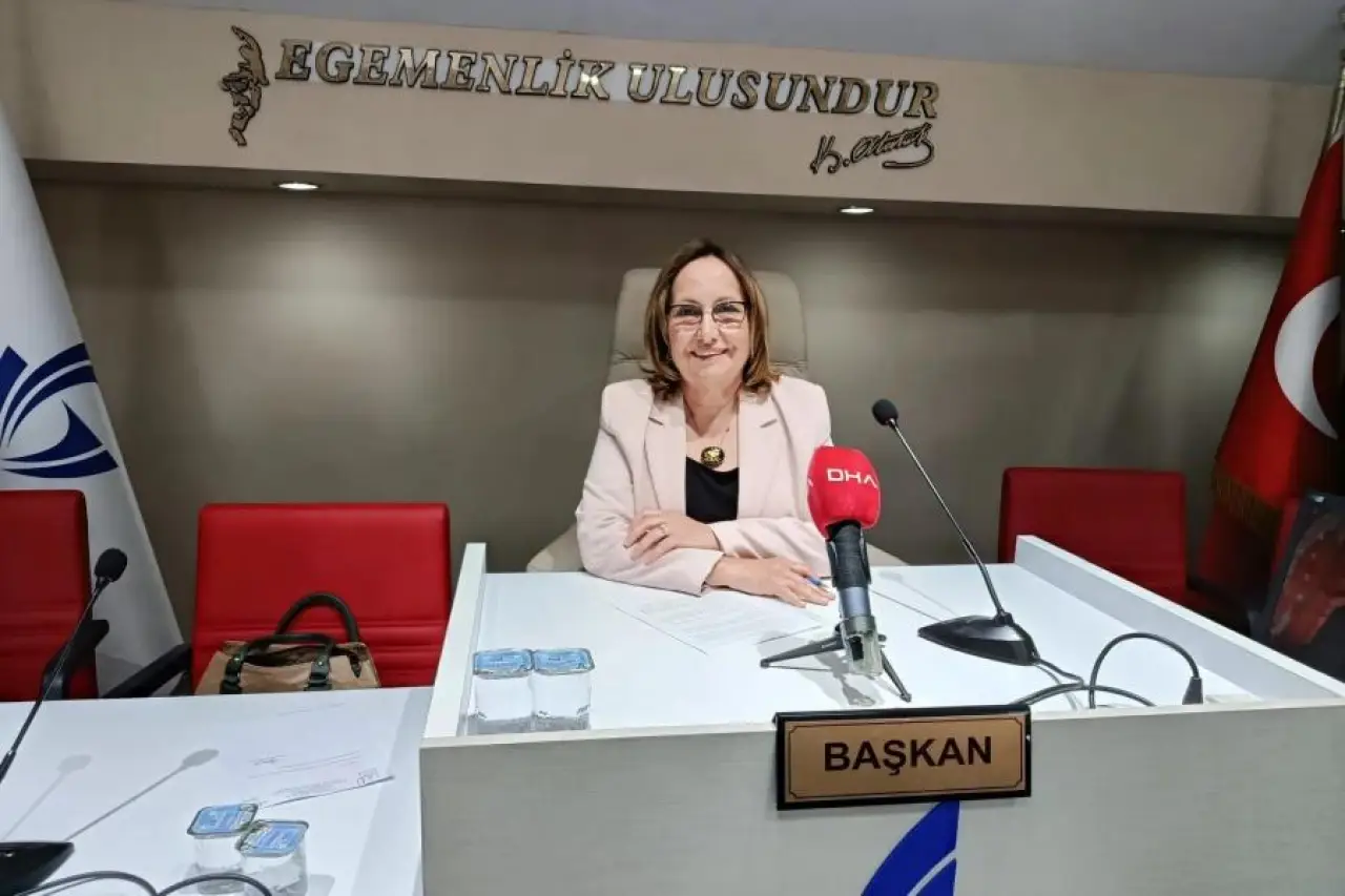 Güzelbahçe Belediyesi'nde CHP'li Ayşe Akın başkanvekili seçildi