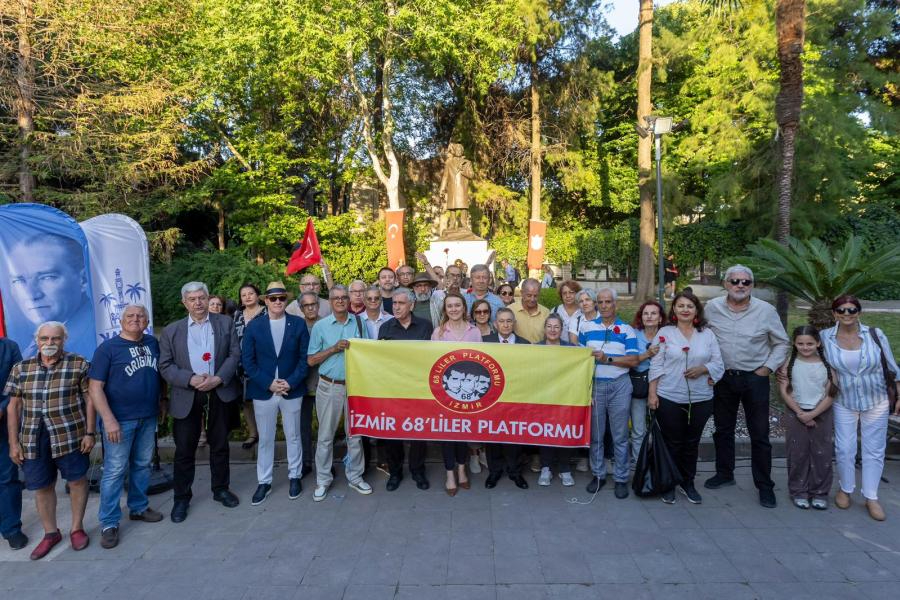 Nazım Hikmet heykeli başında düzenlenen törenle anıldı